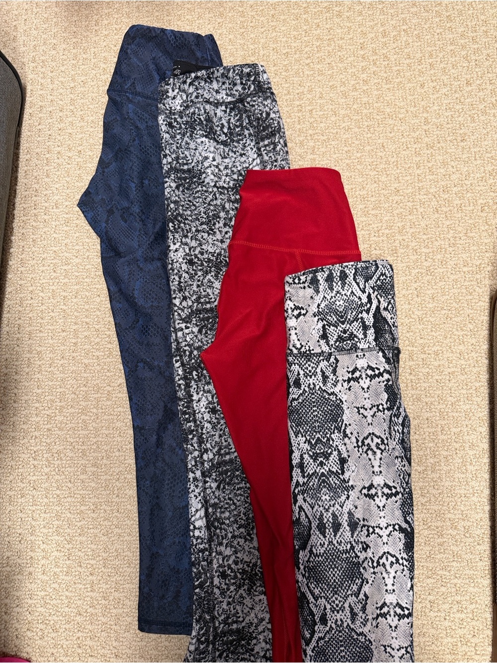 Set of 4 Leggings in assorted prints and sizes